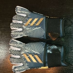 Adidas Predator Pro ultimate goalkeeper Soccer gloves Fingersave